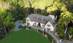 Mt Tamborine Stonehaven Manor